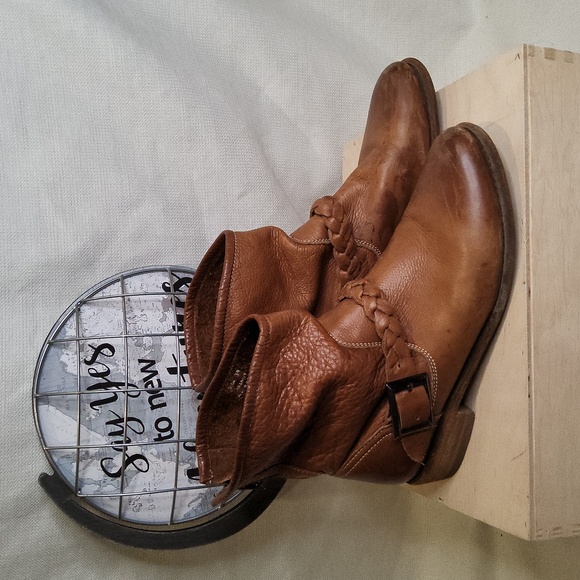 Blackstone brandy luggage leather pull on booties made in Indonesia 39 8 8.5 - Picture 2 of 6